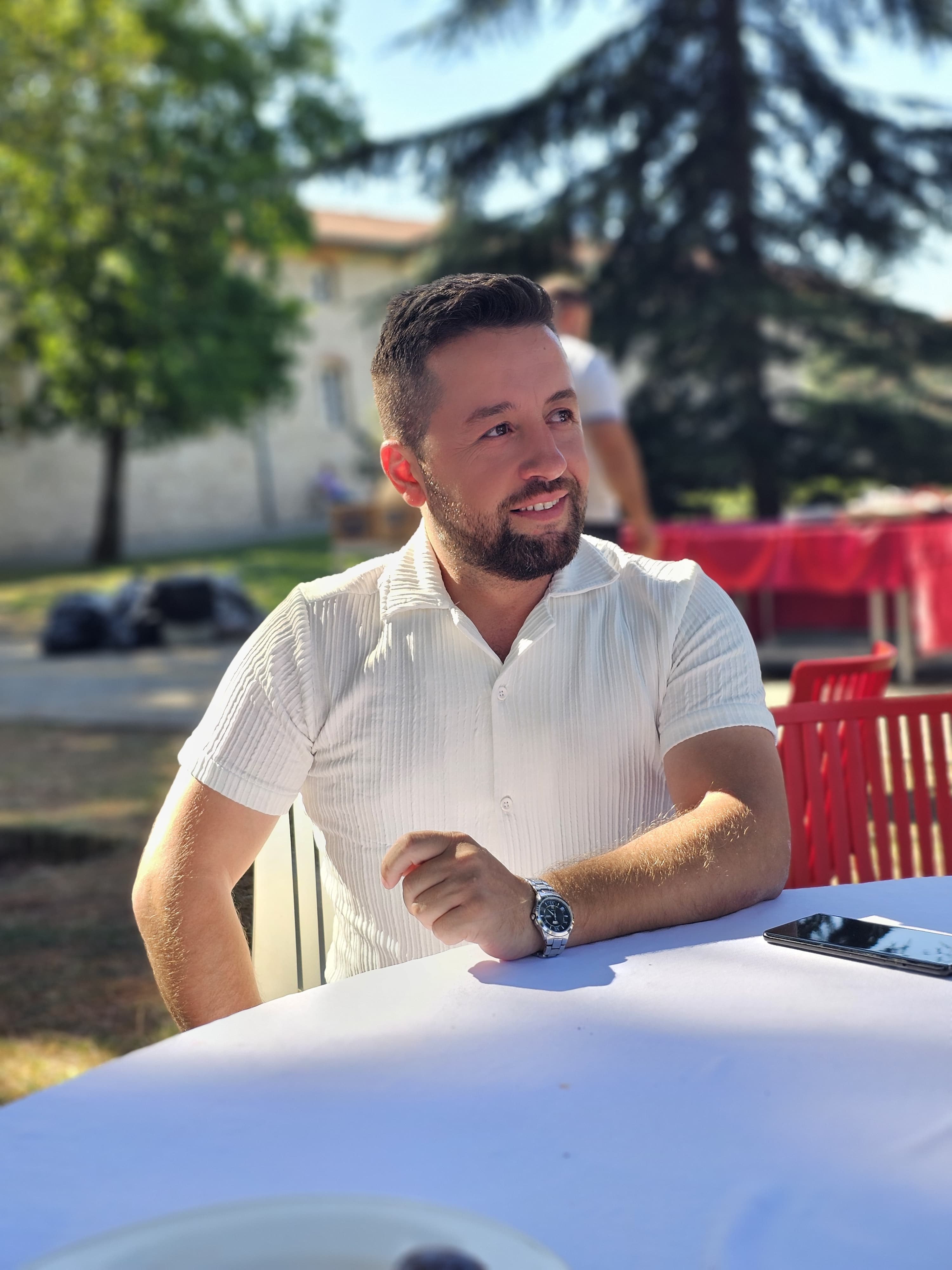 İZZET ÖZBEN